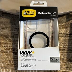 OtterBox Defender XT Clear Case with Black MagSafe Ring